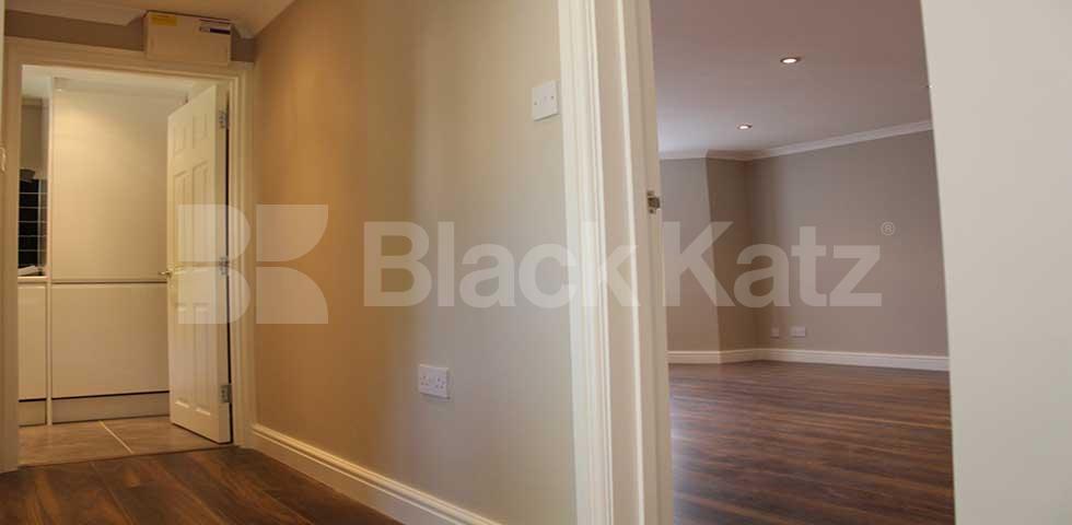 			LET , 2 Bedroom, 1 bath, 1 reception Apartment			 Knollys Road, Tulse Hill/ Streatham Hill